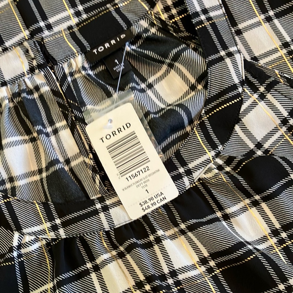 Torrid Black and White Plaid Tank Top - Picture 5 of 6